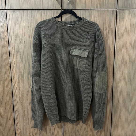 Devin Sweater in Olive Wool
SER.O.YA - Picture 2 of 4